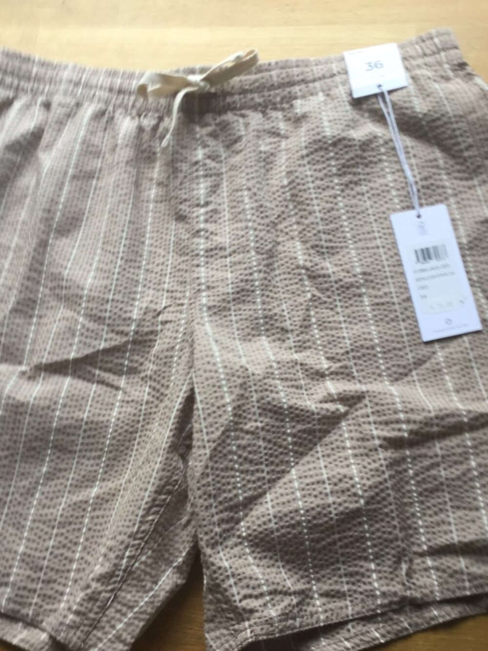 NWT Rhythm seersucker stripe short cream/tan stripe size 36 waist inseam=8"